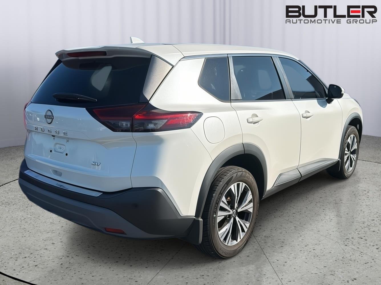 Used 2022 Gun Metallic Nissan SV image 8