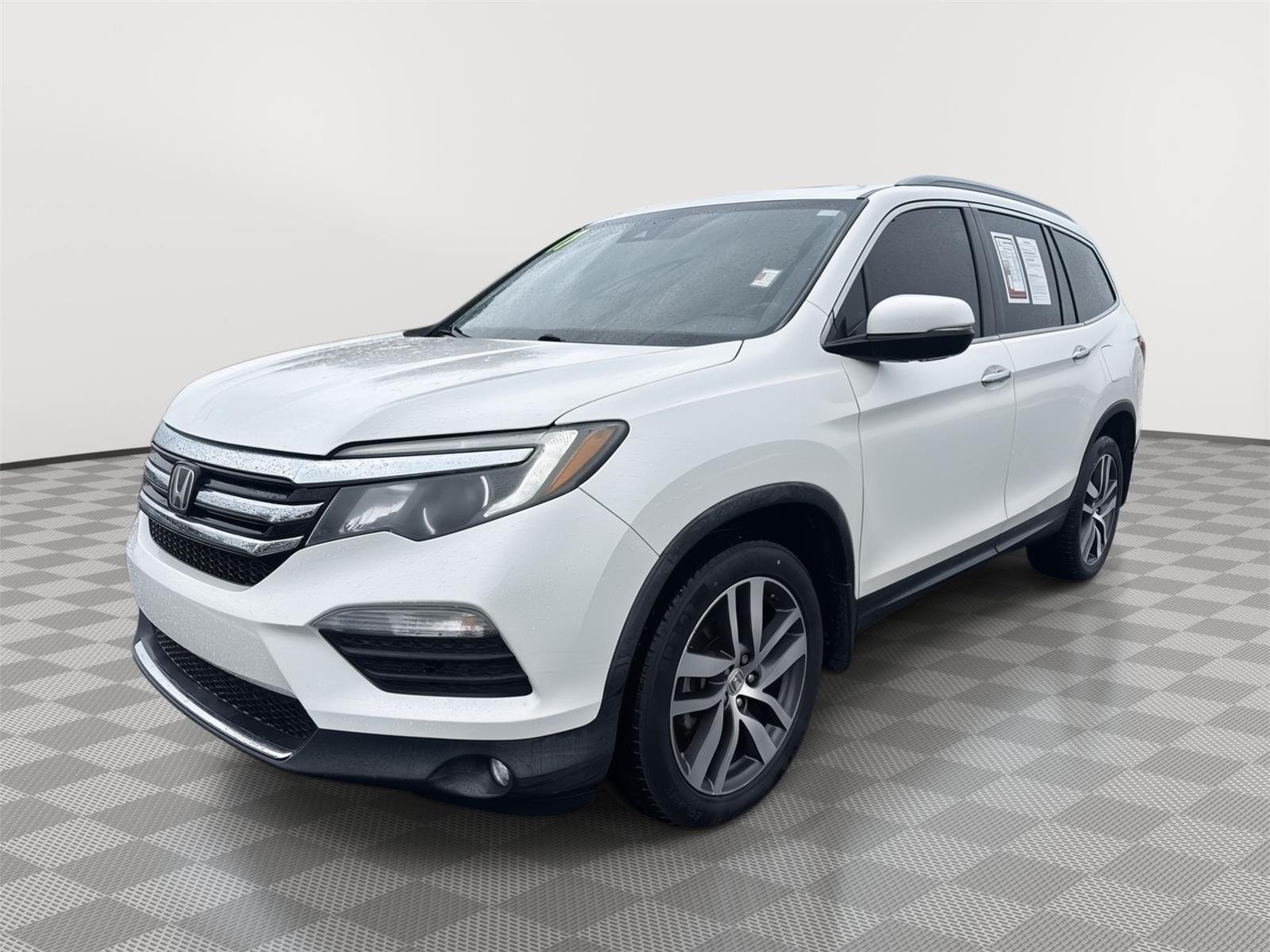 Used 2017 Honda Pilot Touring with VIN 5FNYF6H97HB089375 for sale in Kansas City