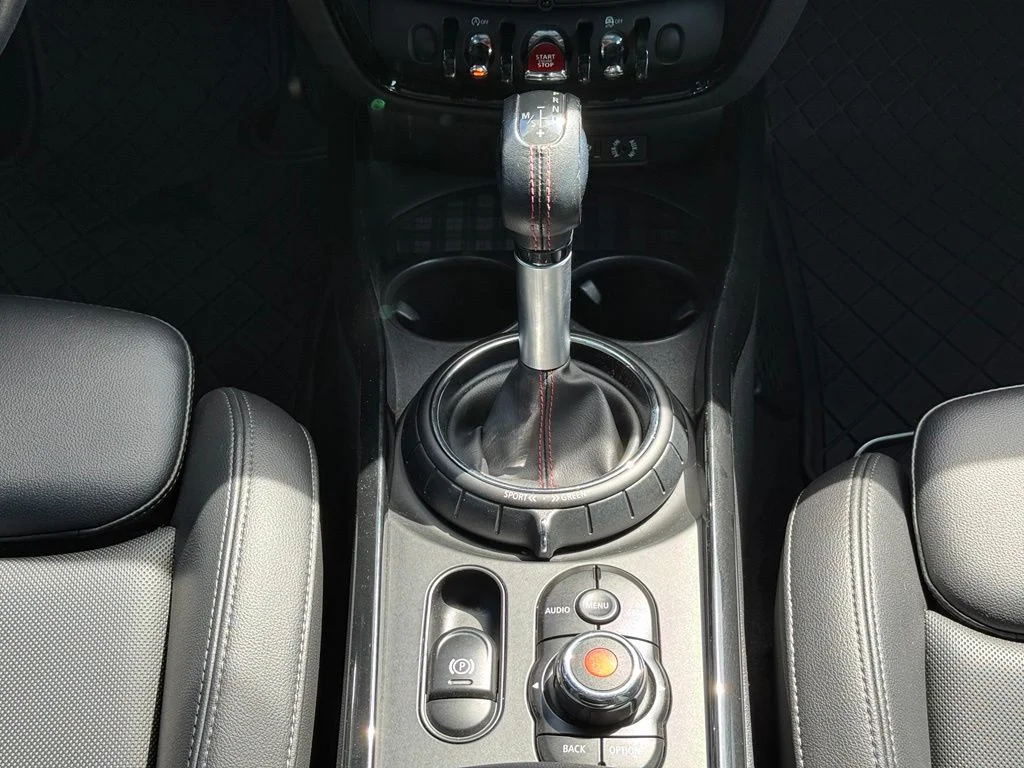 Used 2017 Black MINI Clubman image 27