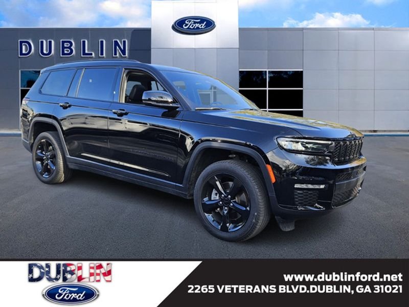 2024 Jeep Grand Cherokee Interior Door: Features and Upgrades