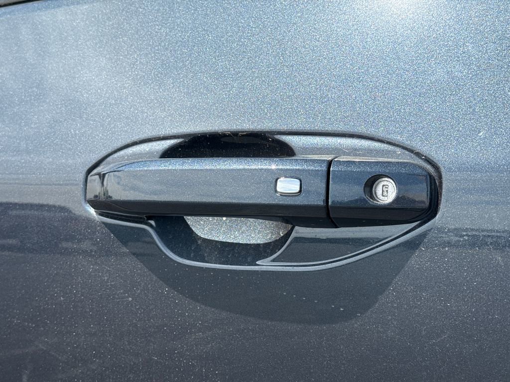 2025 GMC Sierra EV Denali - Photo 15