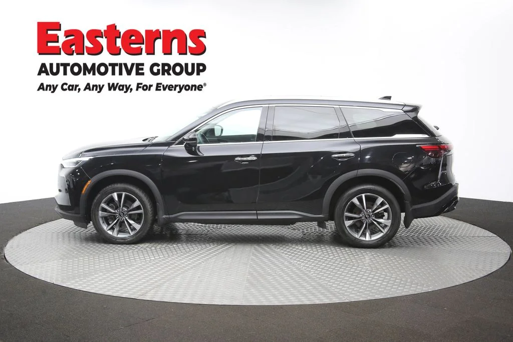 Used 2023 Black INFINITI LUXE image 65