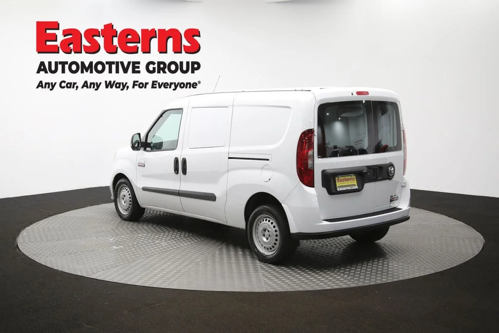 Used 2022 White Ram Base image 63