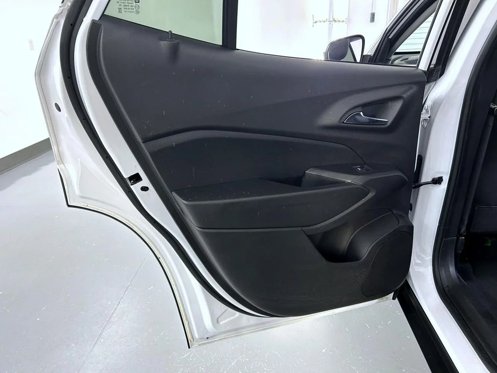 Used 2025 White Chevrolet LT image 20