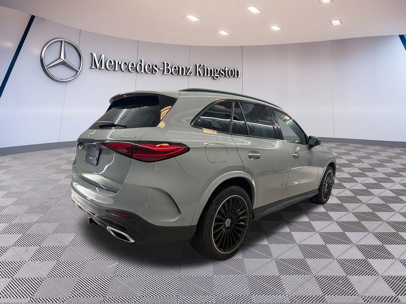 Used 2026 Light gray Mercedes-Benz GLC 300 image 4
