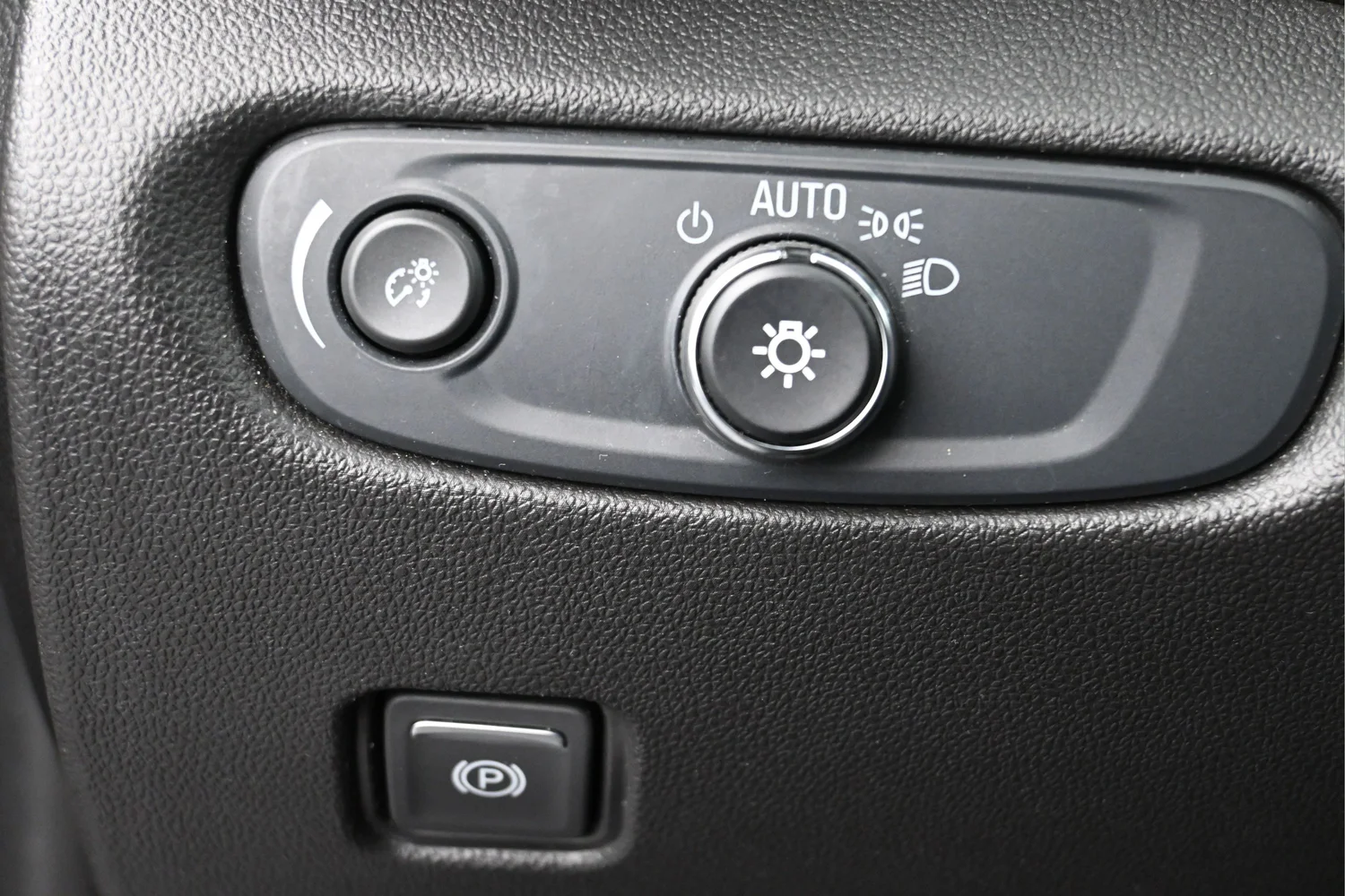 Used 2025 Black Chevrolet LT image 16