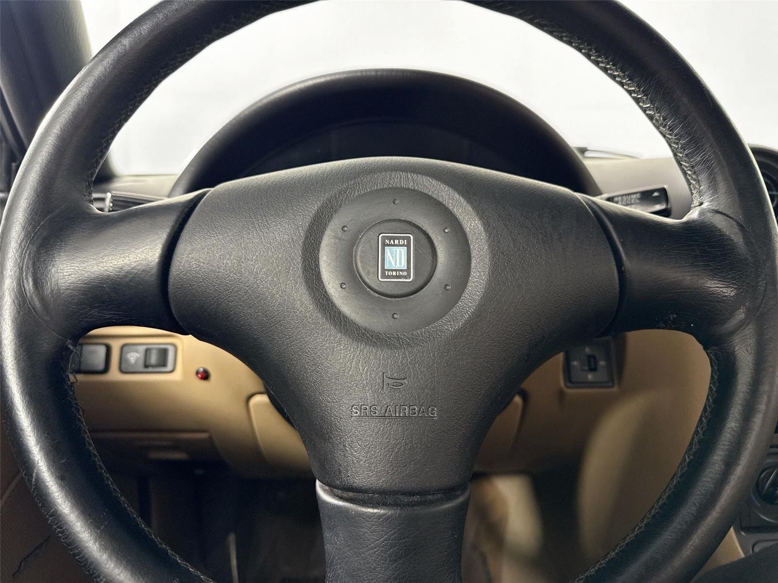 Used 1999 Emerald Mica Mazda Base image 23