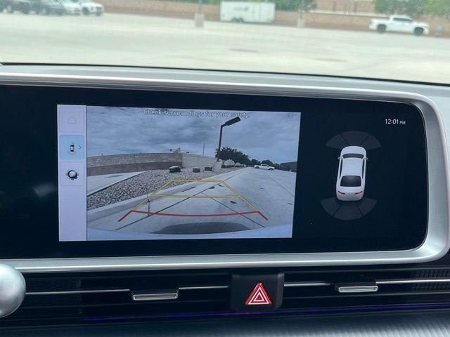 Used 2024 White Hyundai SEL image 21