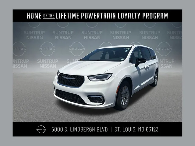 2025 Chrysler Pacifica Select