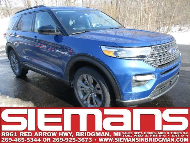 PRE-OWNED 2022 FORD EXPLORER XLT 4WD
