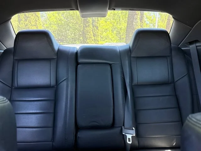 Used 2009 Brilliant Black Pearl Dodge R/T image 17