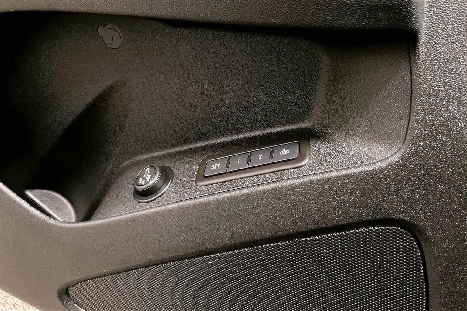 Used 2020 Midnight Blue Metallic Chevrolet Premier image 35
