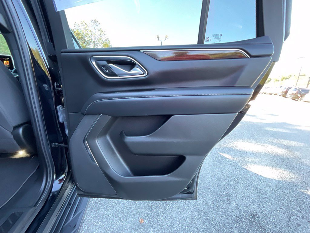 Used 2022 Black GMC SLE image 23