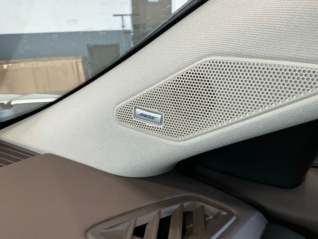 Used 2023 Gold Nissan Platinum image 10