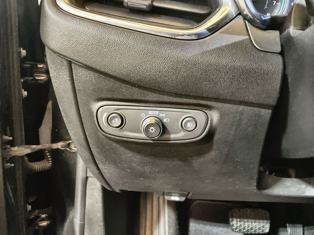 Used 2020 MOSAIC BLACK METALLIC Chevrolet LT image 53