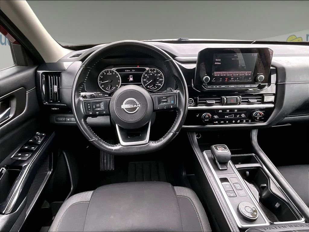 Used 2022 Red Nissan SV image 18