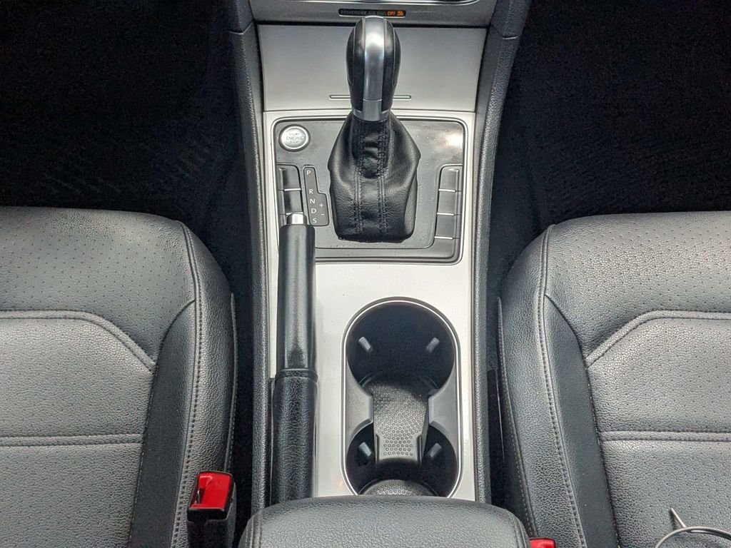 Used 2019 Silver Volkswagen 2.0T Wolfsburg image 18