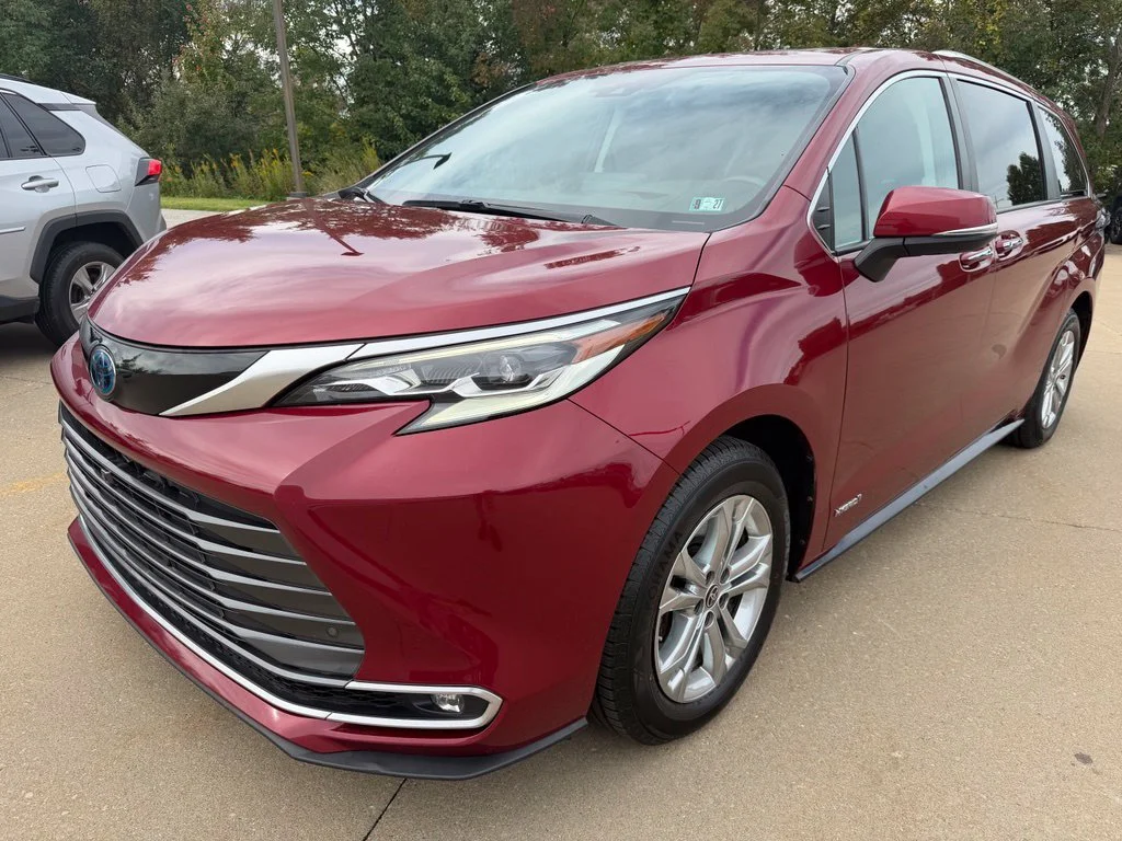 2021 Toyota Sienna Platinum
