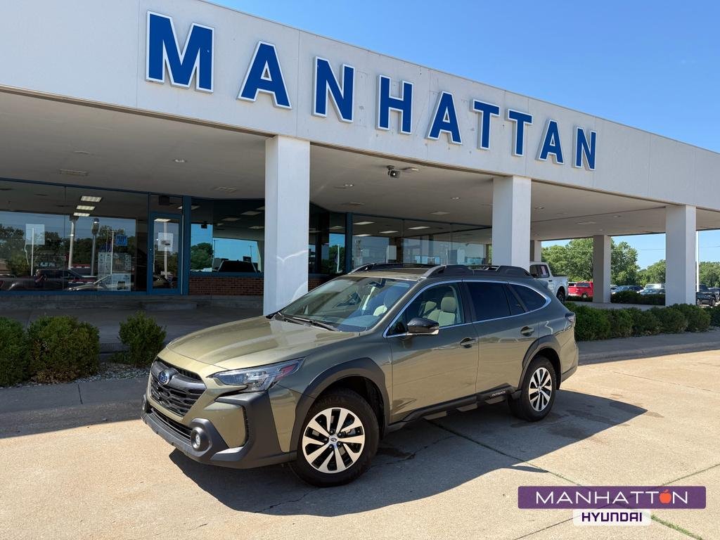 2024 Subaru Outback Premium's photo