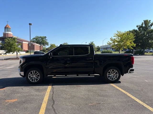Used 2021 Black GMC SLT image 2