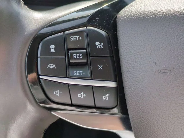 Used 2022 Black Ford Platinum image 17