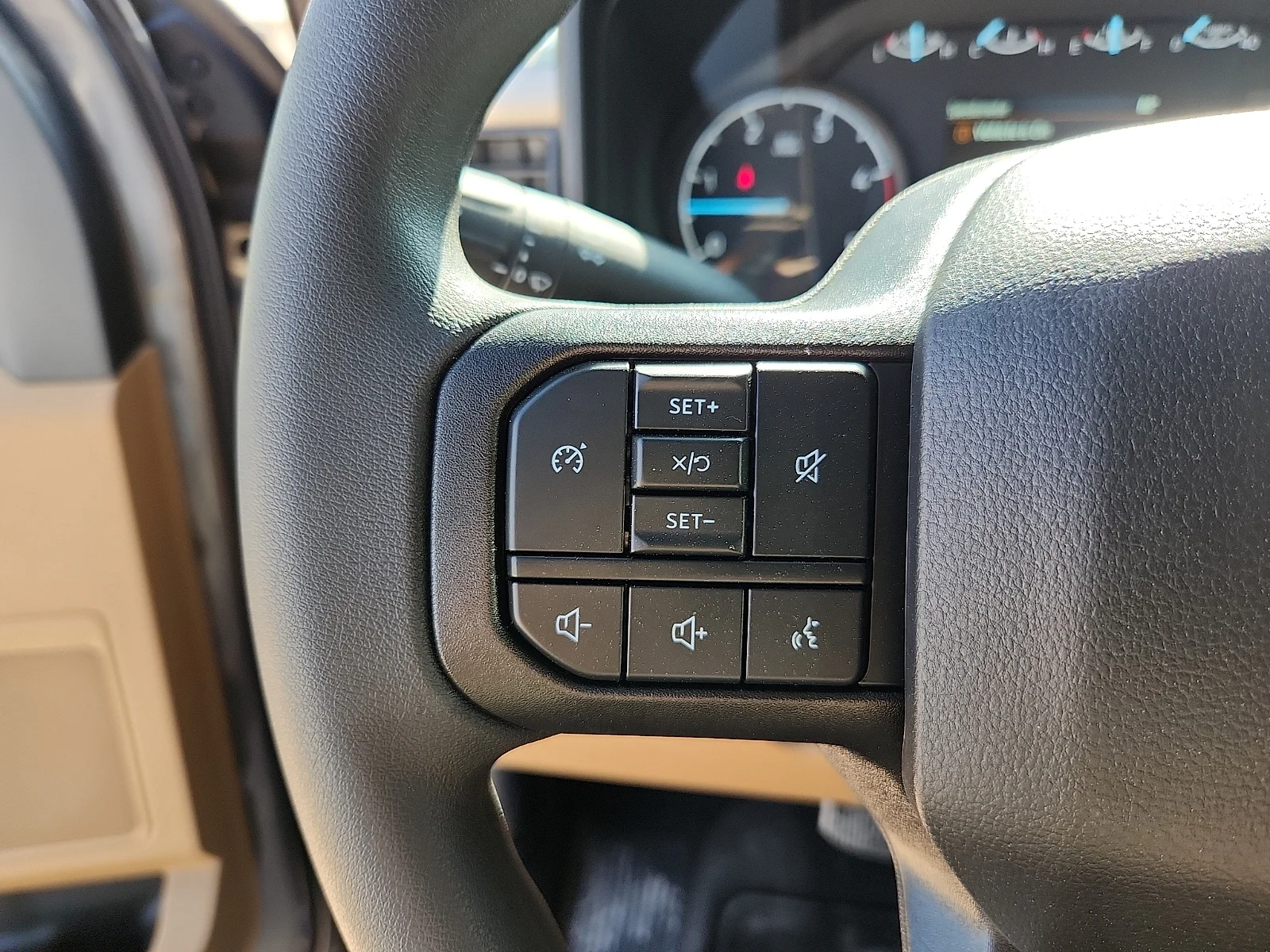 New 2027 Carbonized Gray Metallic Ford XLT image 20