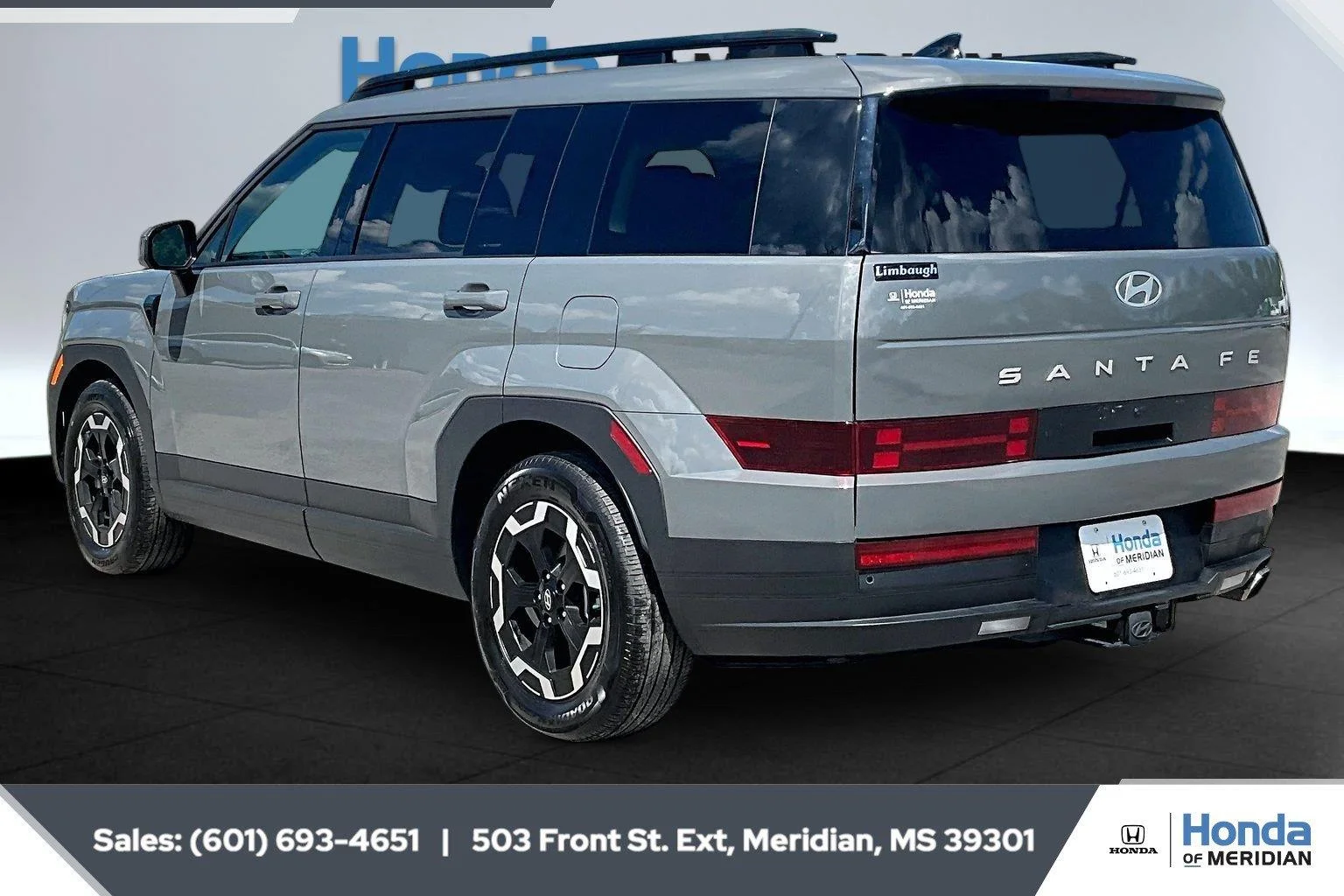 Used 2025 Hampton Gray Hyundai SEL image 2