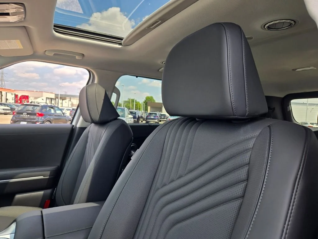 New 2026 White Pearl Hyundai SEL Premium image 26
