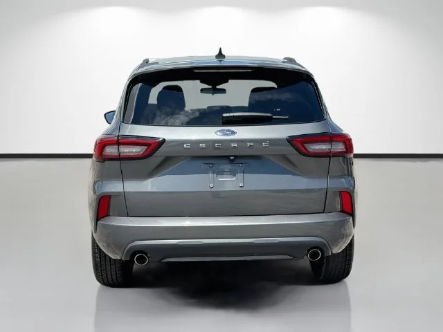Used 2023 Carbonized Gray Metallic Ford ST-Line image 4