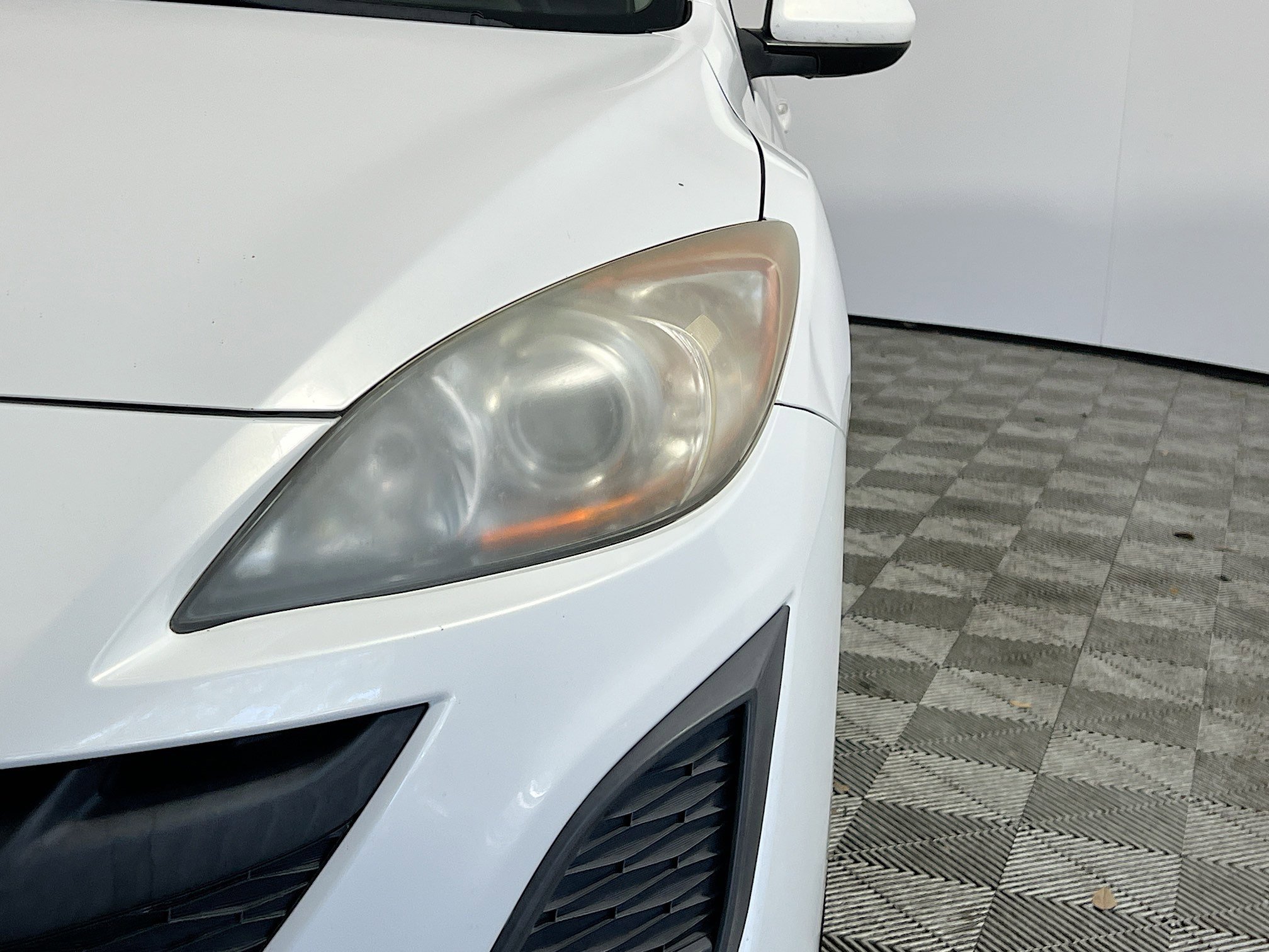 Used 2011 Crystal White Pearl Mica Mazda i Touring image 8