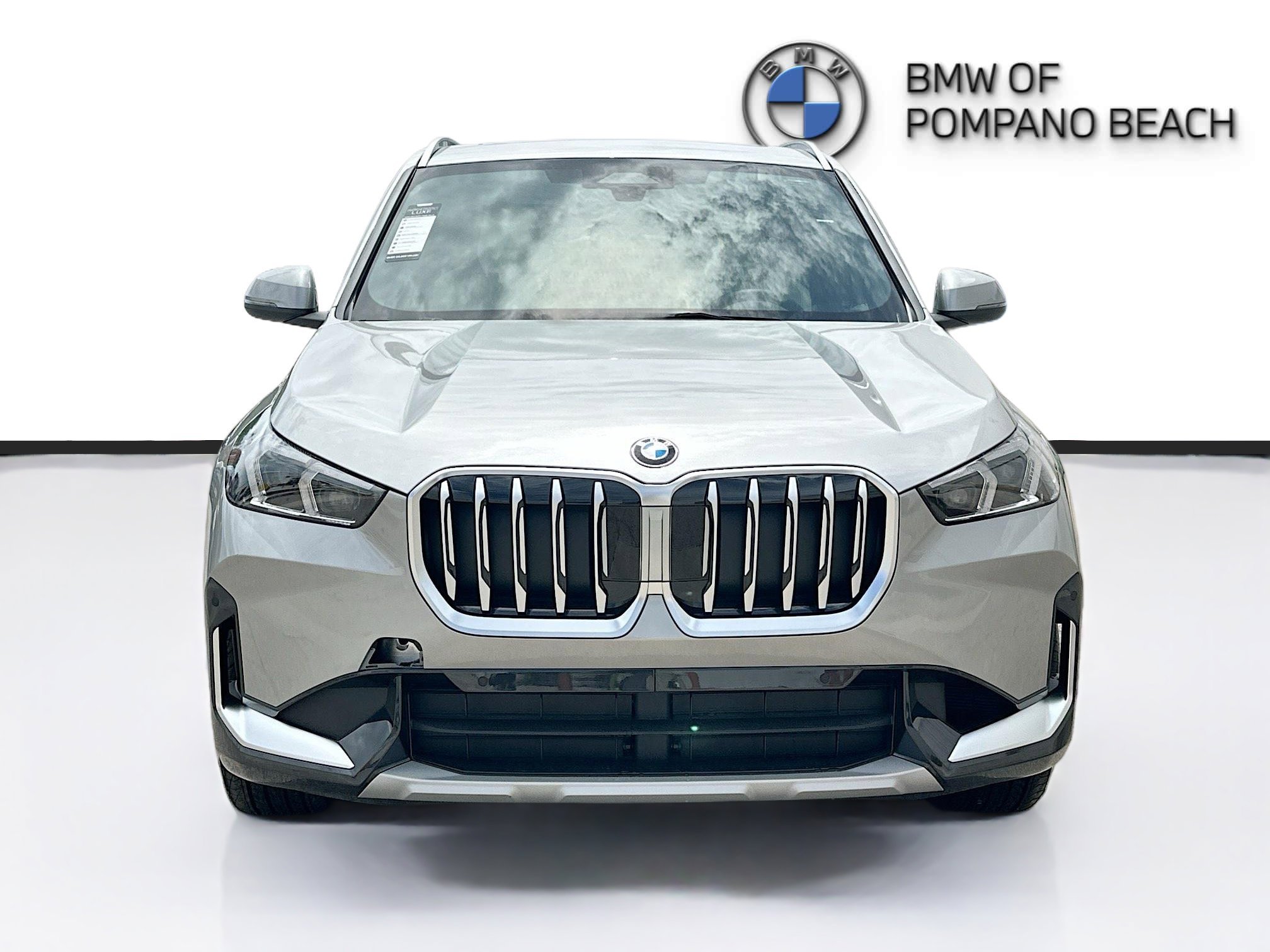 New 2026 Space Silver Metallic BMW xDrive28i image 2