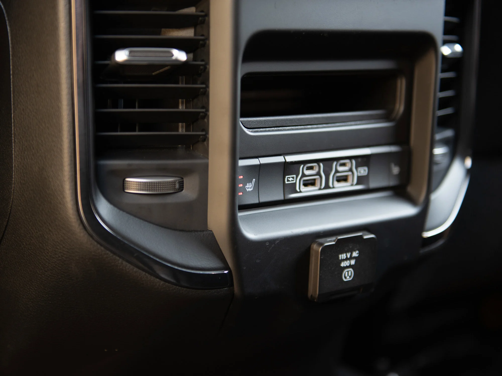 Used 2025 Grey RAM Limited image 25