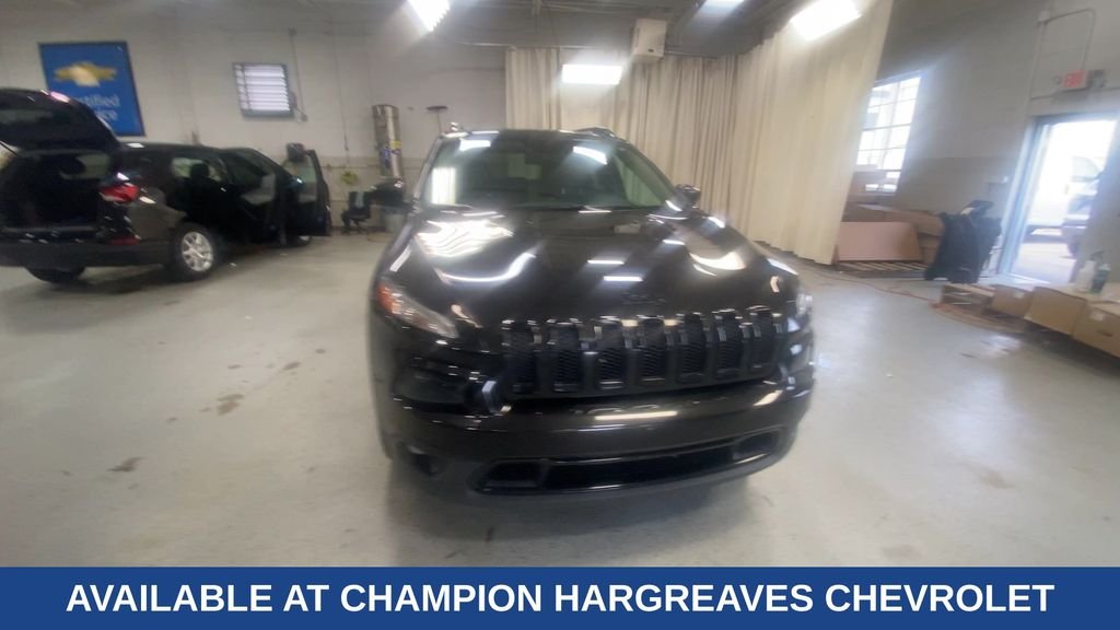 Used 2016 Brilliant Black Crystal Pearlcoat Jeep Limited image 3