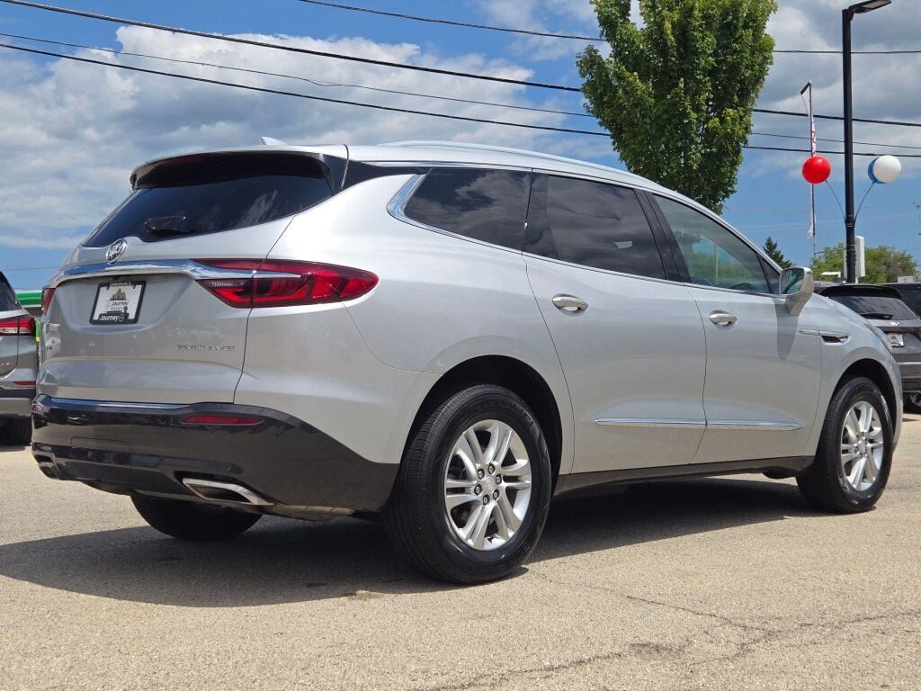 Used 2018 Silver Buick Essence image 12
