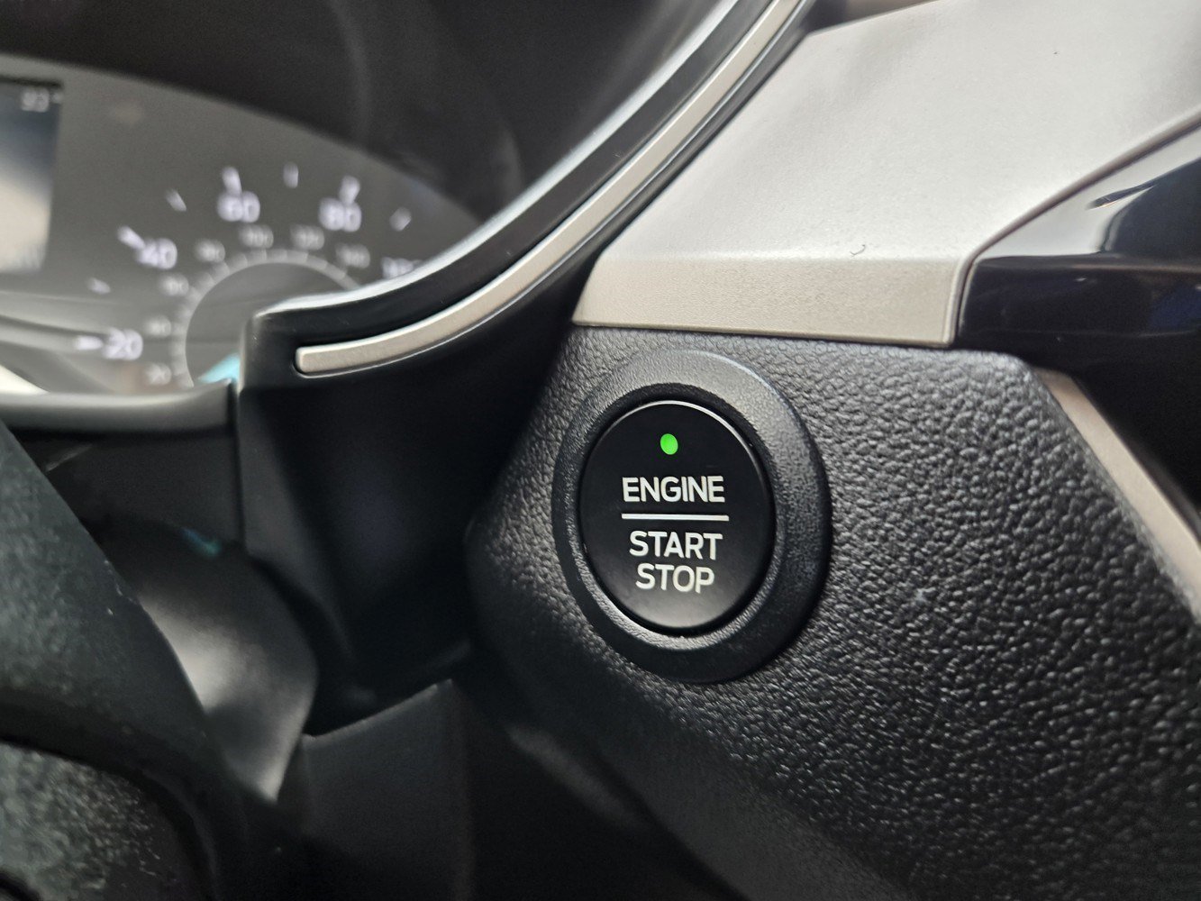 Used 2022  Ford SE image 22