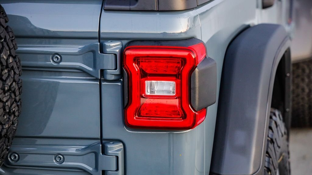 New 2026 Anvil Clear Coat Jeep Rubicon image 10