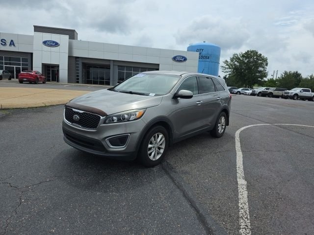 Used 2017 Silver Kia L image 7