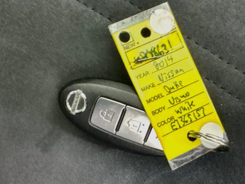 Used 2014 White Nissan NISMO image 34