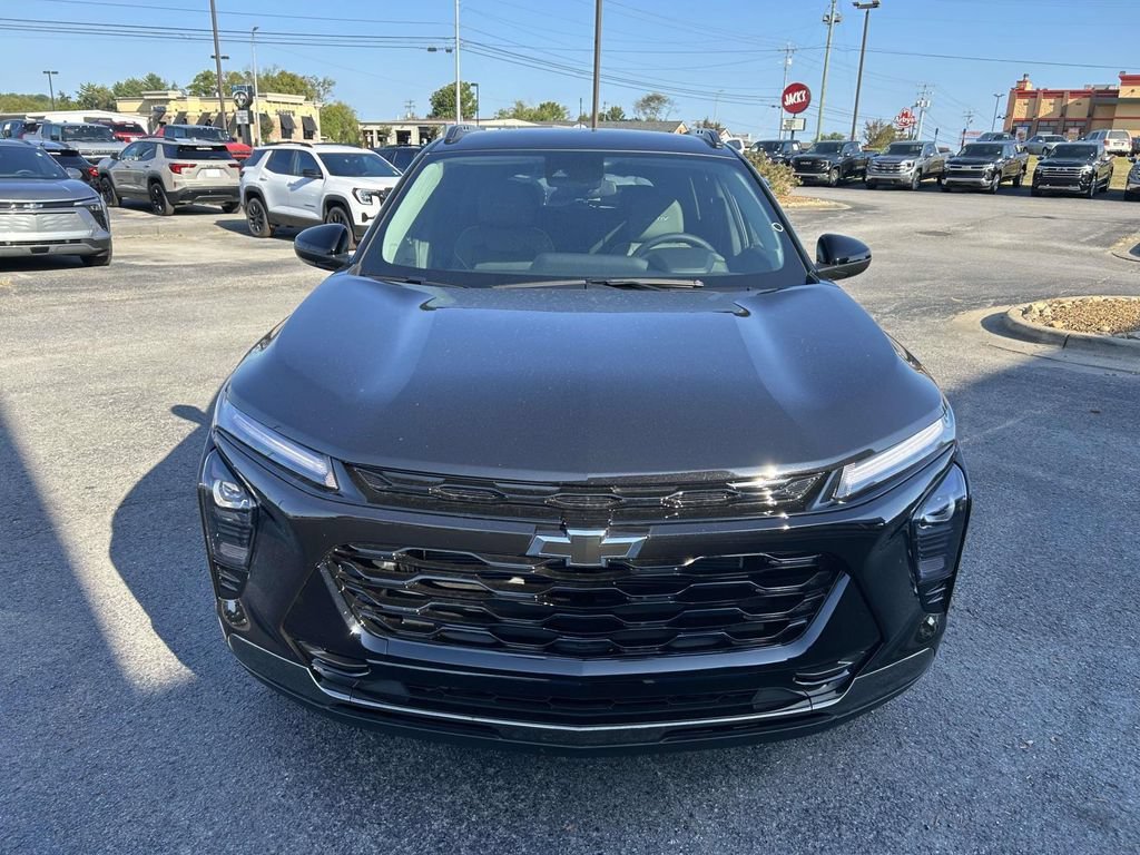 New 2026 Mosaic Black Metallic Chevrolet ACTIV image 8