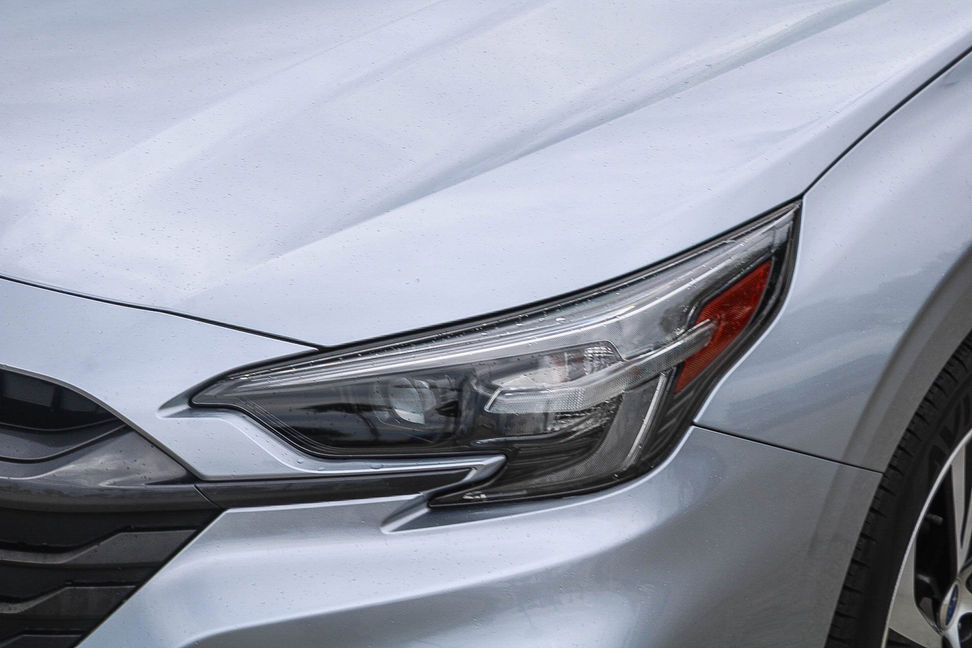 Used 2023 Ice Silver Metallic Subaru Premium image 4