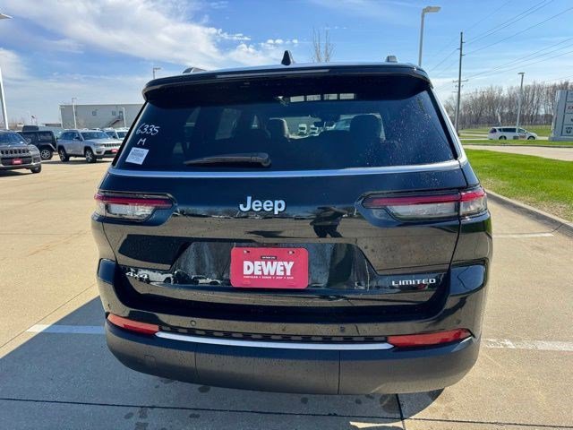 New 2026 Diamond Black Crystal Pearl-Coat Exterior Paint Jeep Limited image 5