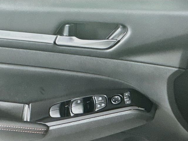 Used 2024 Gray Nissan 2.5 SR image 18