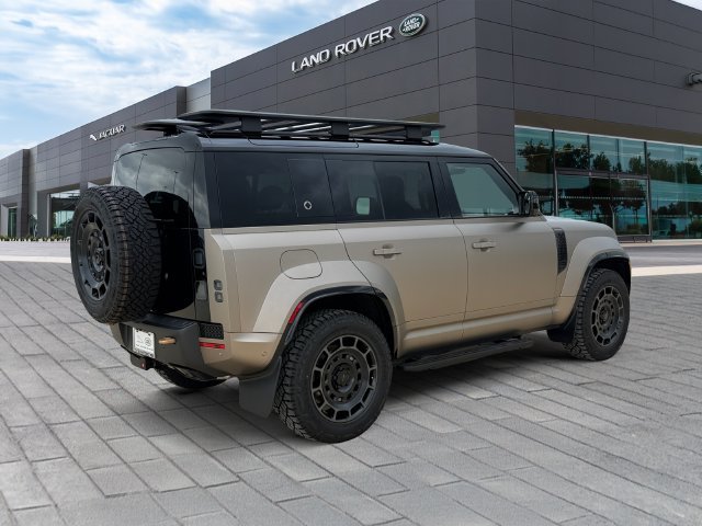 New 2026 Petra Copper Land Rover OCTA image 5