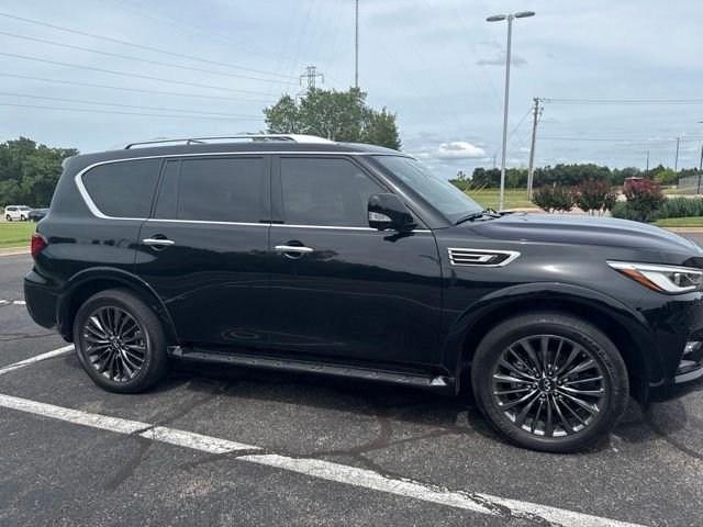 Used 2024 Black INFINITI Sensory image 4
