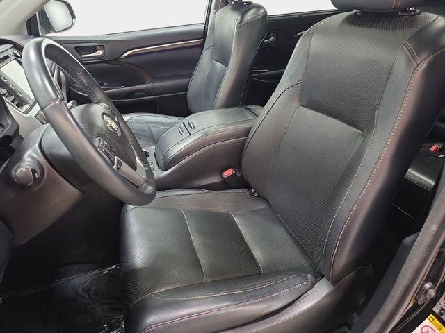 Used 2016 Black Toyota Limited Platinum V6 image 13