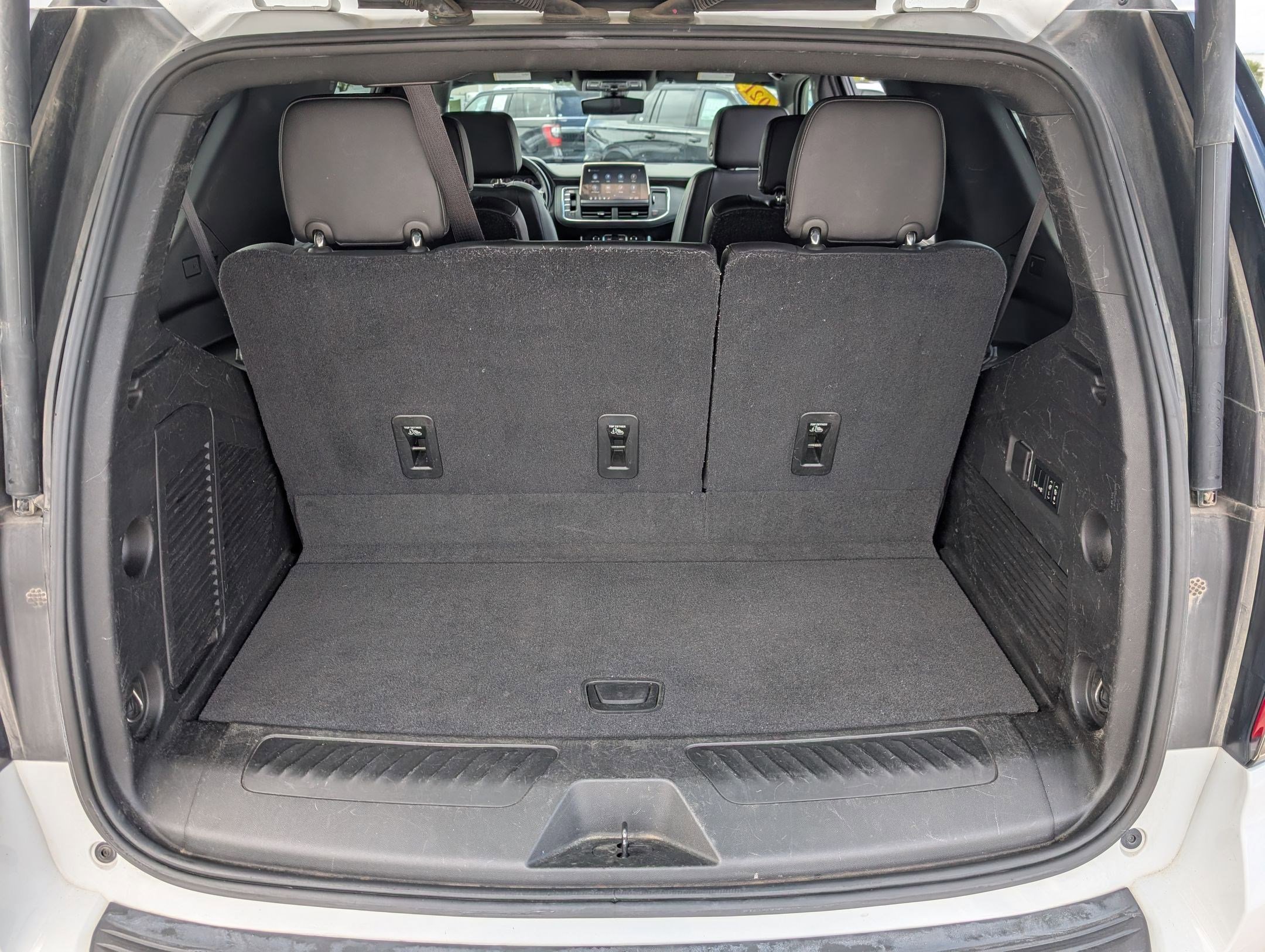 Used 2021 SUMMIT WHITE Chevrolet LT image 29