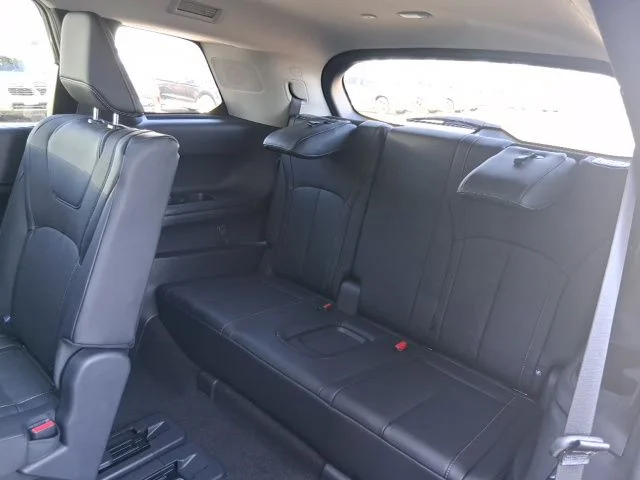 New 2026 MINERAL BLACK INFINITI Luxe FWD image 22