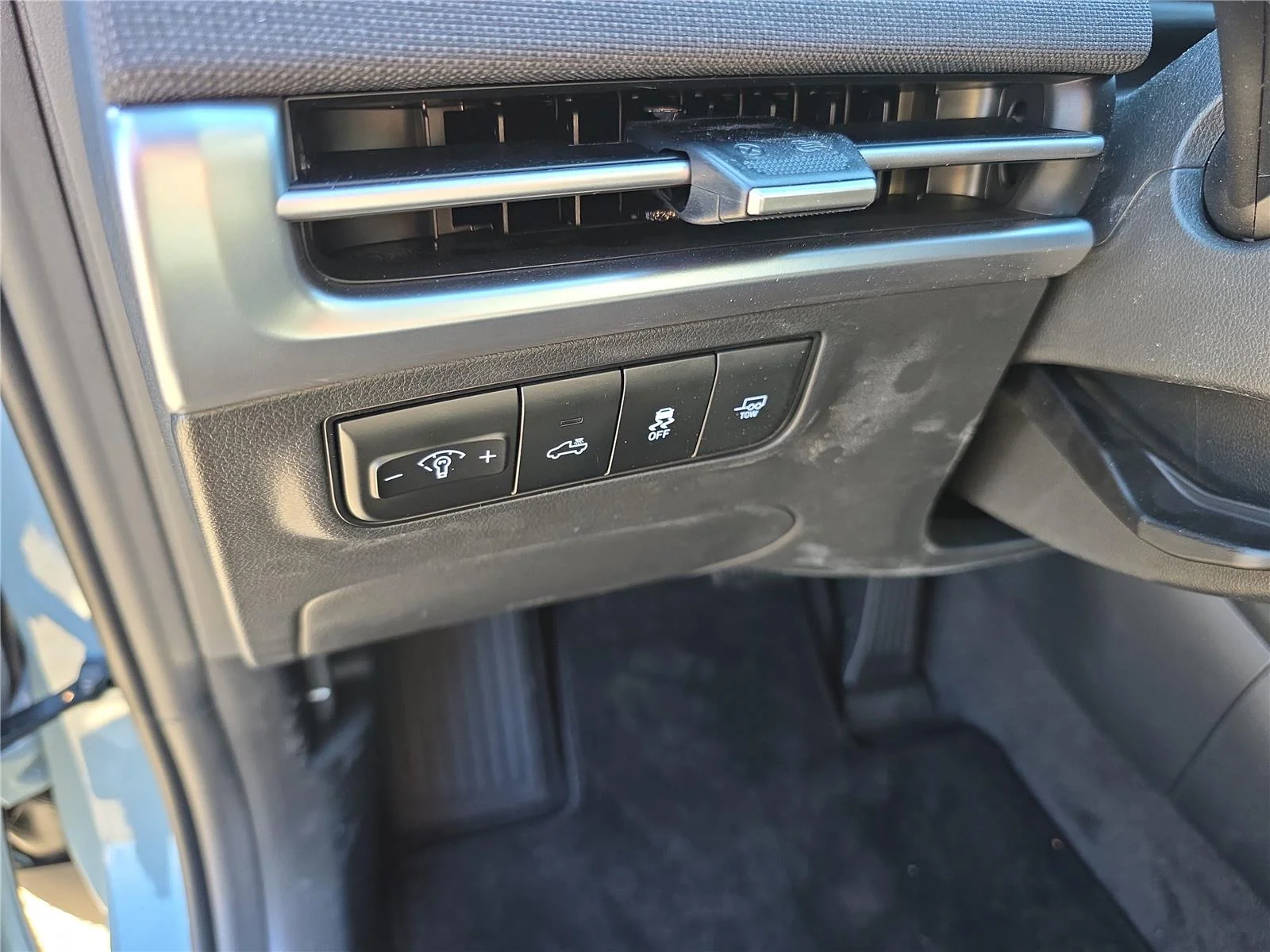 2026 Hyundai Santa Cruz Limited - Photo 12