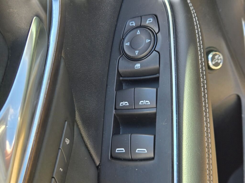 Used 2023 Gray Buick Avenir image 26
