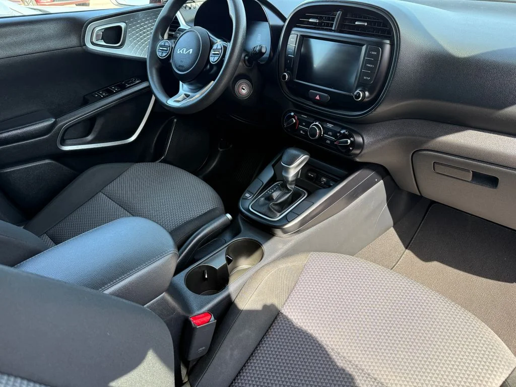 Used 2025 Red Kia LX image 29